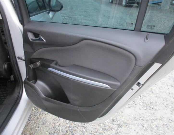 Opel Zafira 12