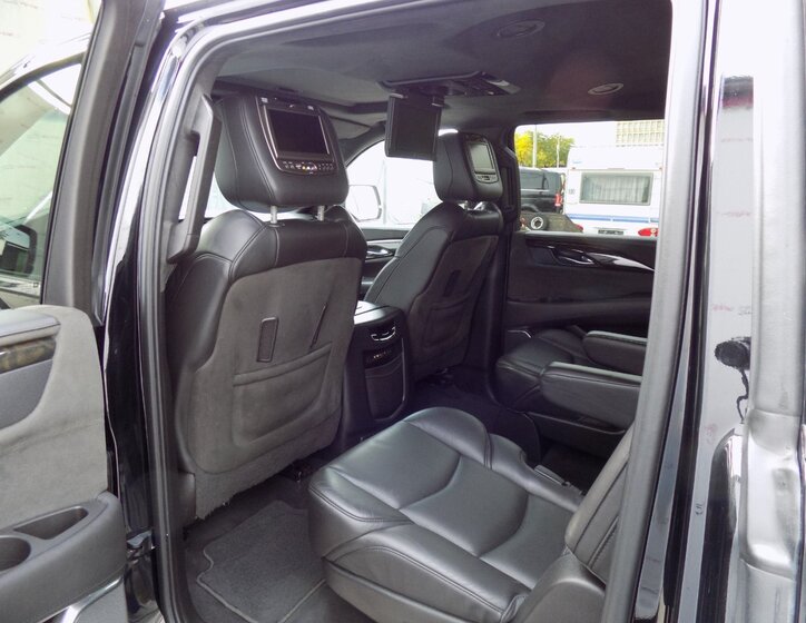 Cadillac Escalade 9