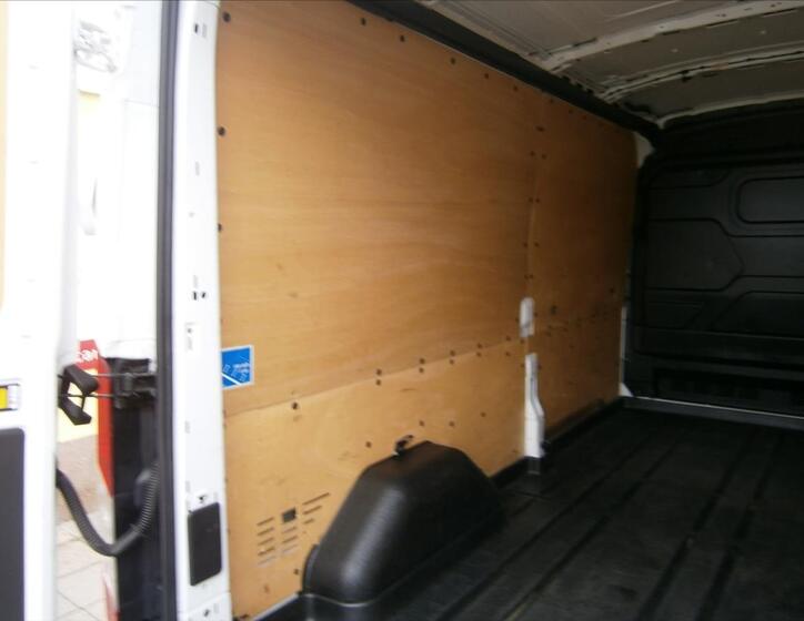 Ford Transit 8