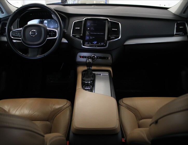 Volvo XC90 9