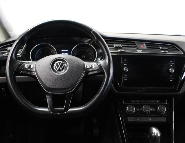 Volkswagen Touran 27