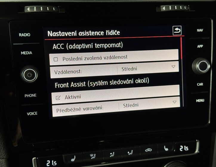 Volkswagen Golf 29