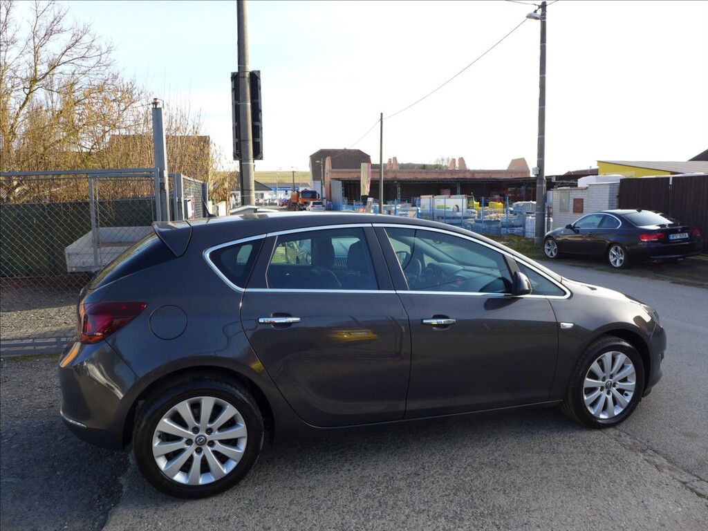 Opel Astra 5