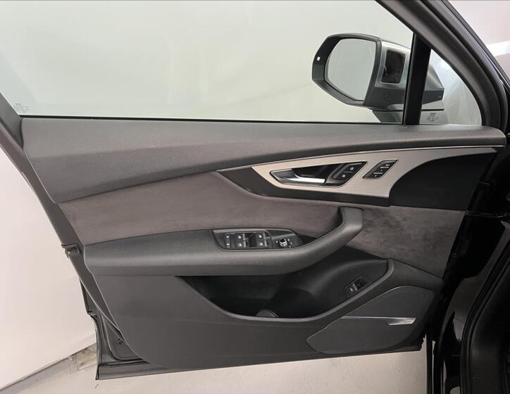 Audi SQ7 27