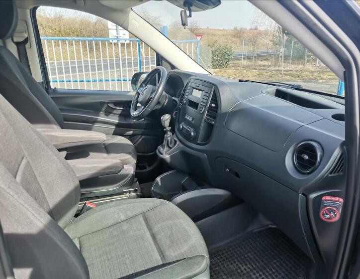 Mercedes-Benz Vito 8