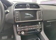 Jaguar F-Pace 28