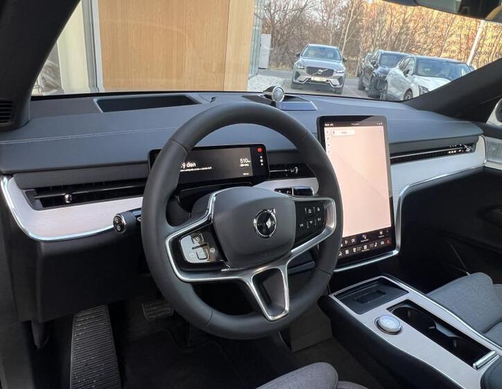 Volvo EX90 8