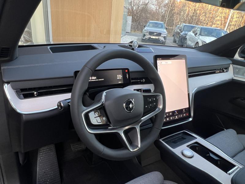 Volvo EX90