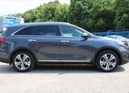KIA Sorento 4