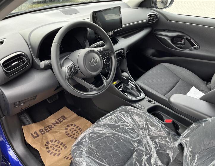Toyota Yaris 10
