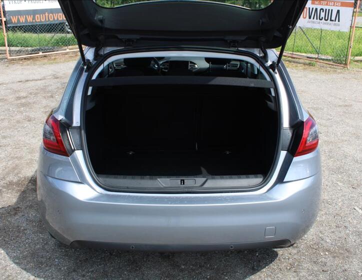 Peugeot 308 13