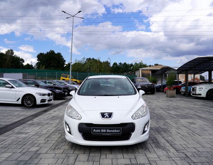 Peugeot 308 1
