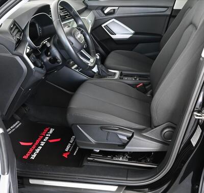 Audi Q3 9