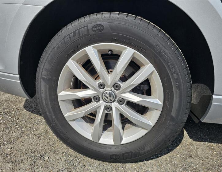 Volkswagen Passat 35