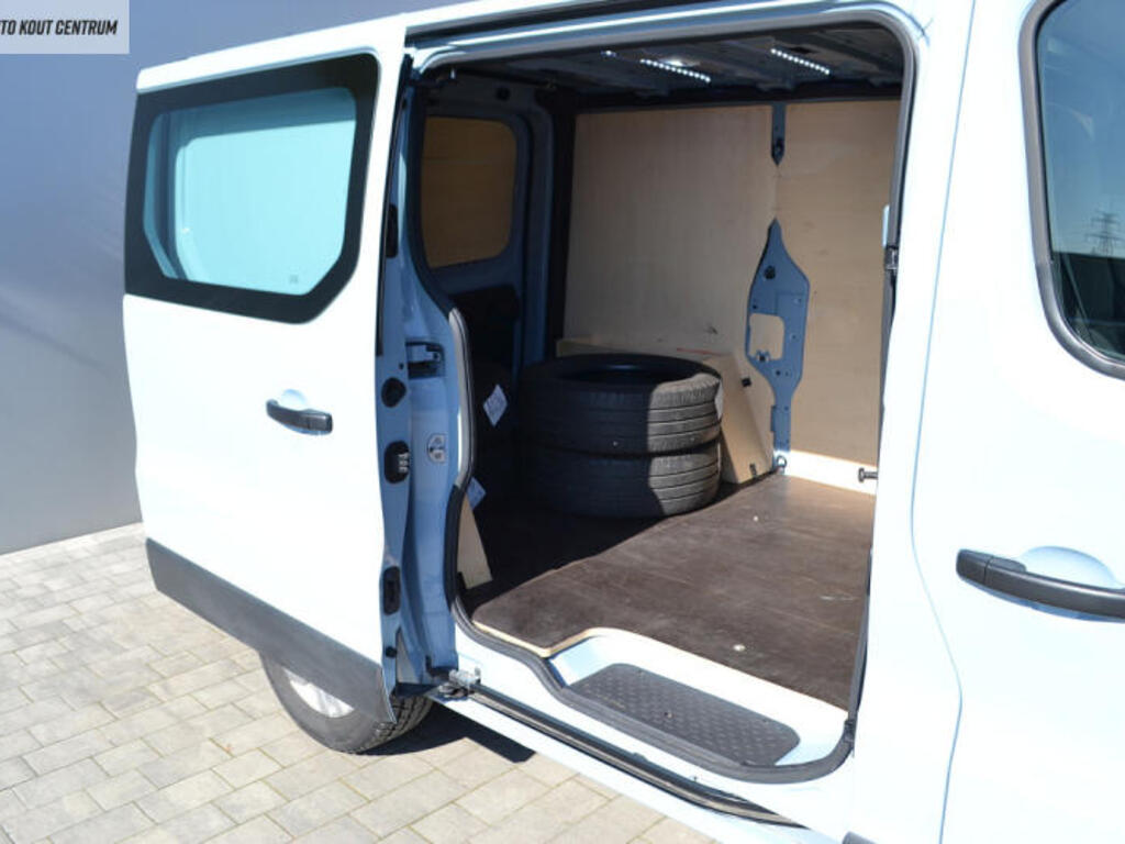 Renault Trafic 19