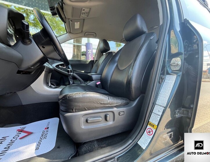 Toyota RAV4 28
