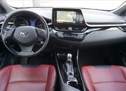 Toyota C-HR 10