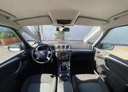 Ford Galaxy 14