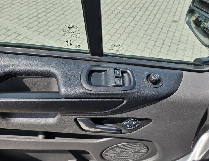 Ford Transit Custom 10
