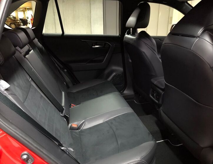 Toyota RAV4 12