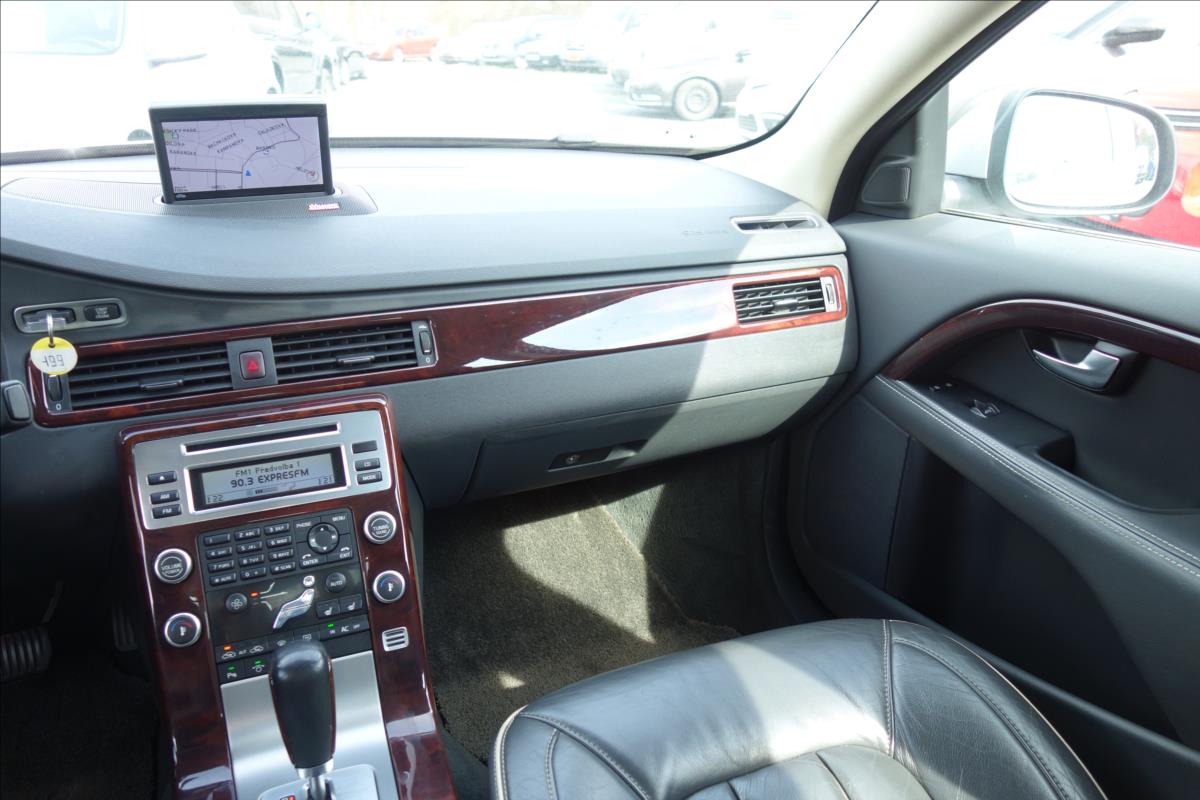 Volvo S80