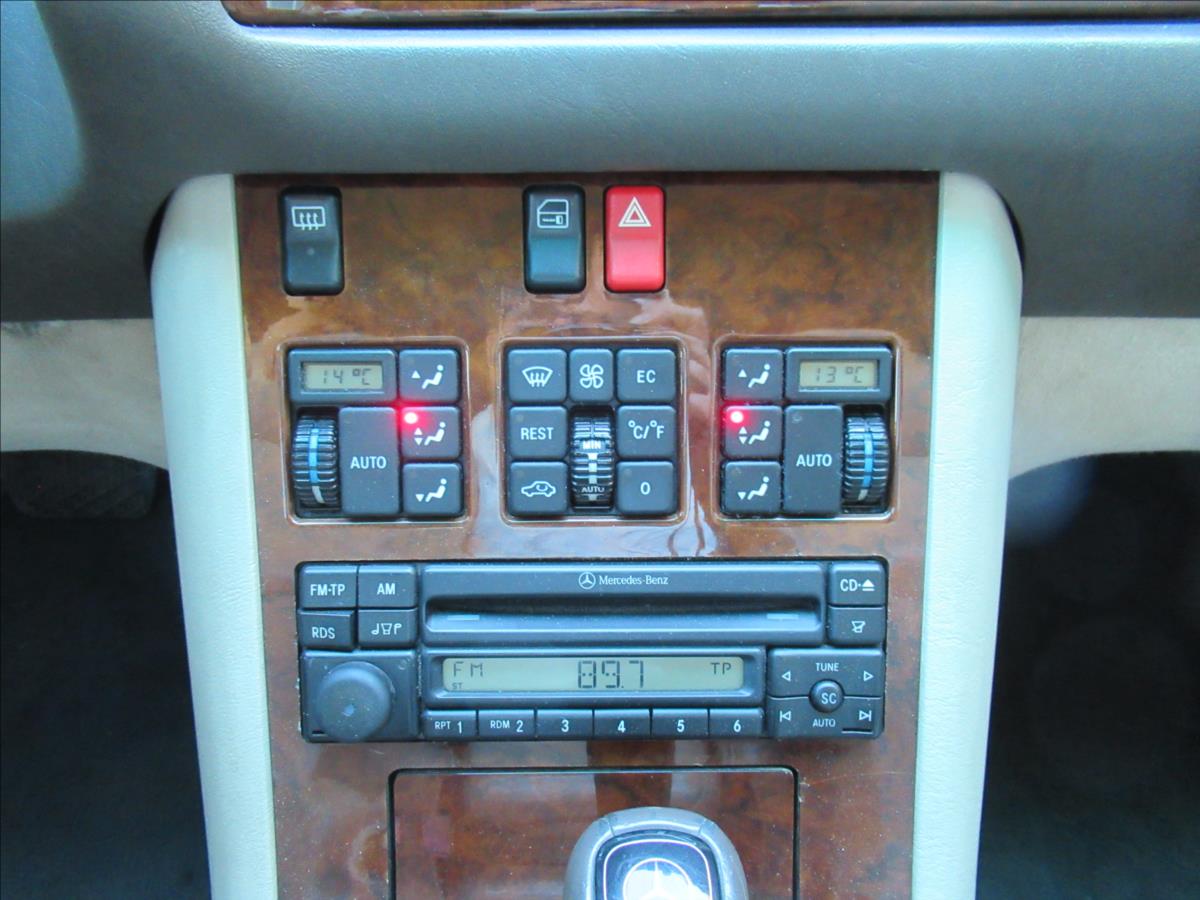 Mercedes-Benz 140