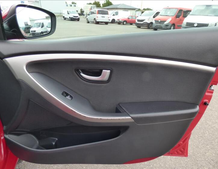 Hyundai i30 40