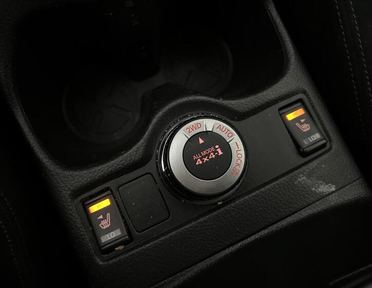 Nissan X-Trail 25
