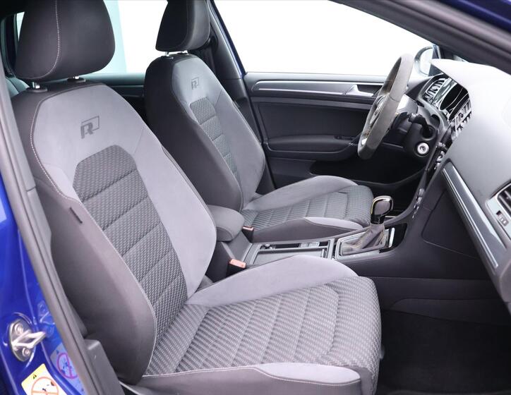 Volkswagen Golf 14