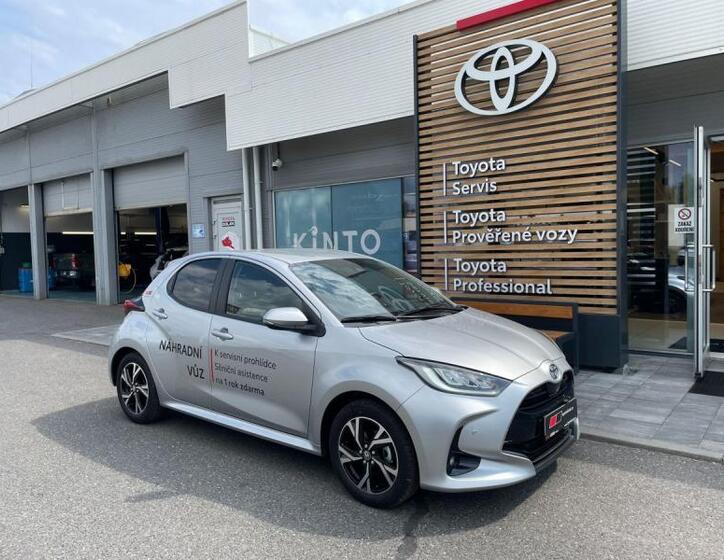 Toyota Yaris 1