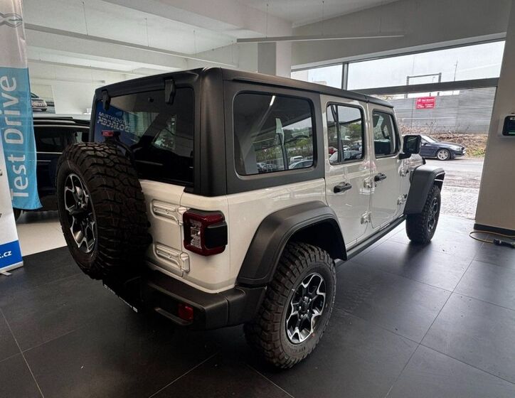 Jeep Wrangler 4
