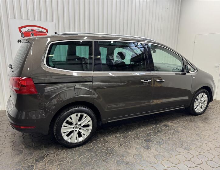 Volkswagen Sharan 9