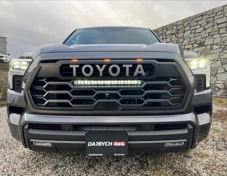 Toyota Sequoia 3