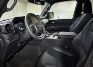 Toyota Land Cruiser 9