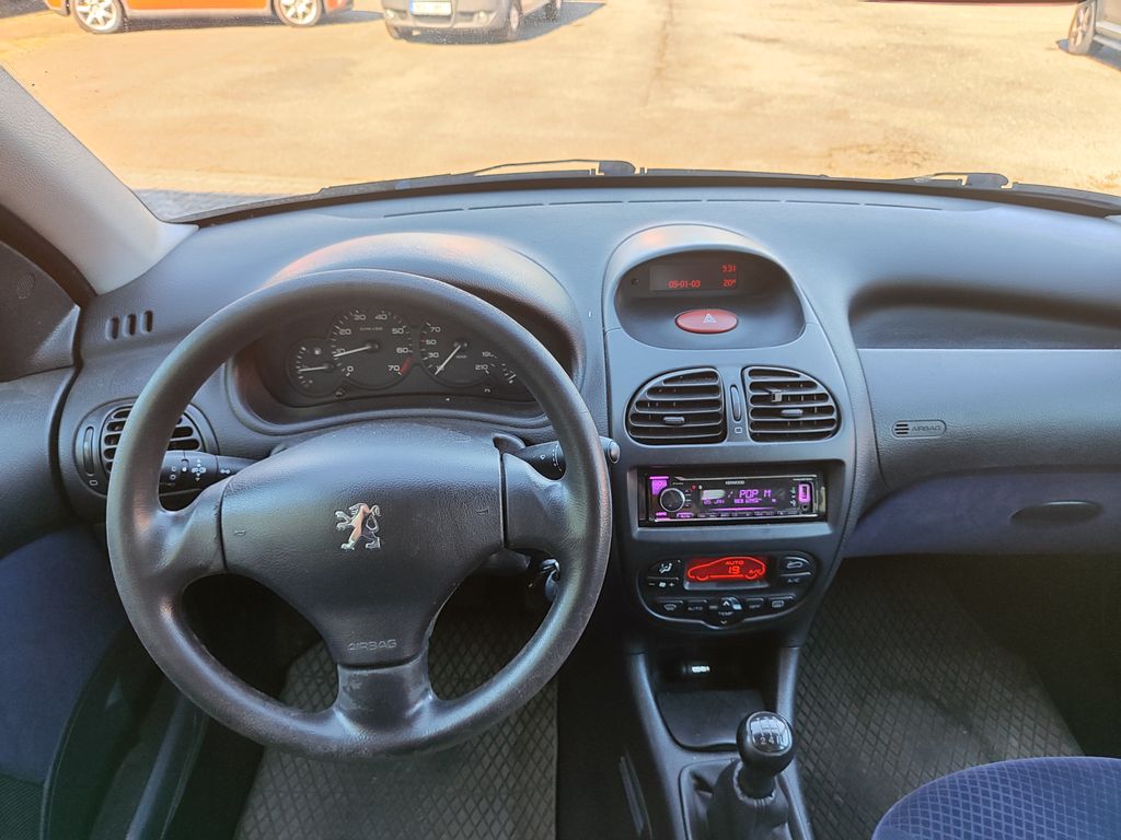 Peugeot 206