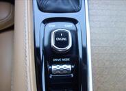 Volvo XC90 32
