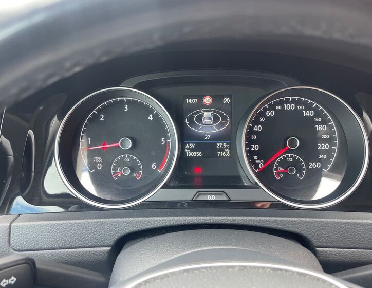 Volkswagen Golf 14
