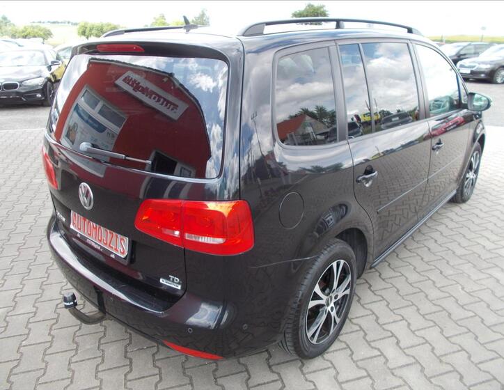 Volkswagen Touran 11