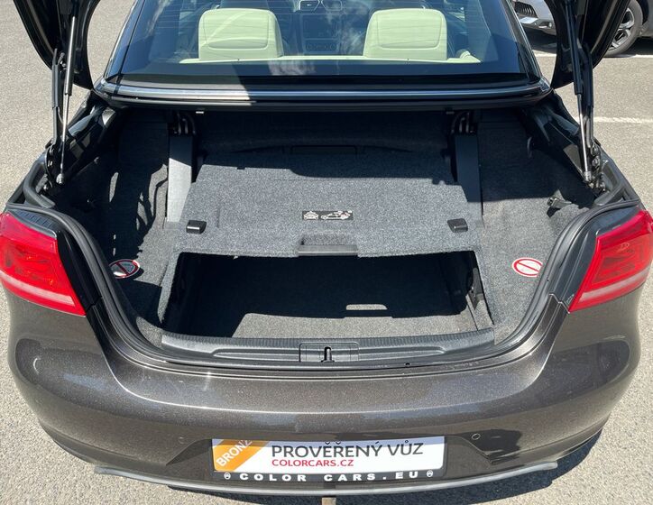 Volkswagen EOS 6
