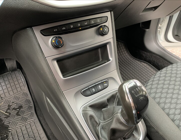 Opel Astra 12