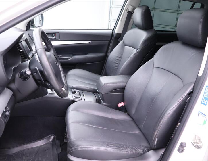 Subaru Outback 10