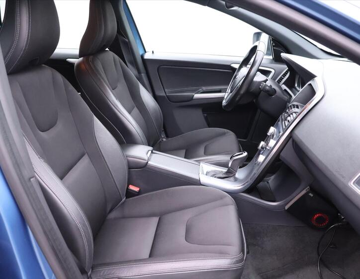 Volvo XC60 11