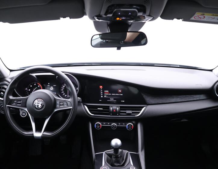 Alfa Romeo Giulia 24
