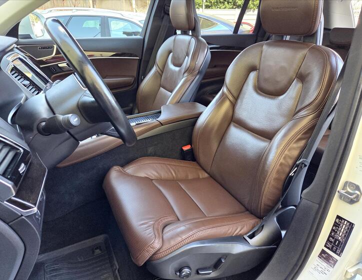 Volvo XC90 8