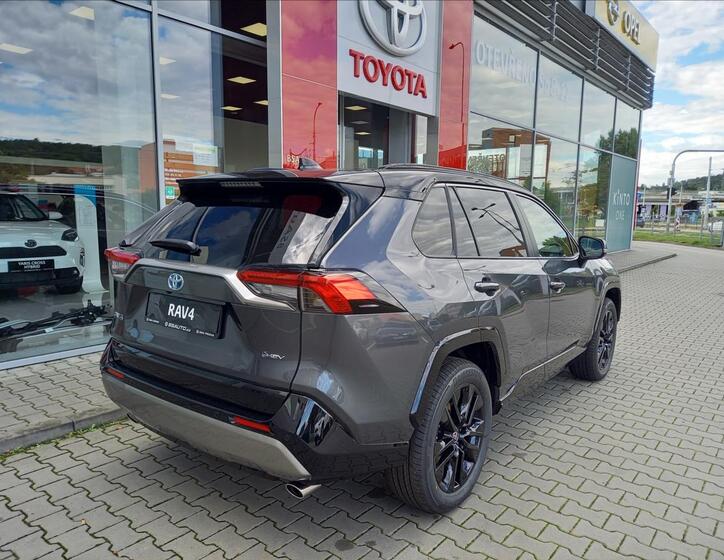 Toyota RAV4 4