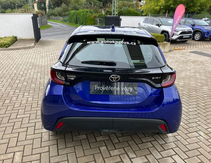Toyota Yaris 5