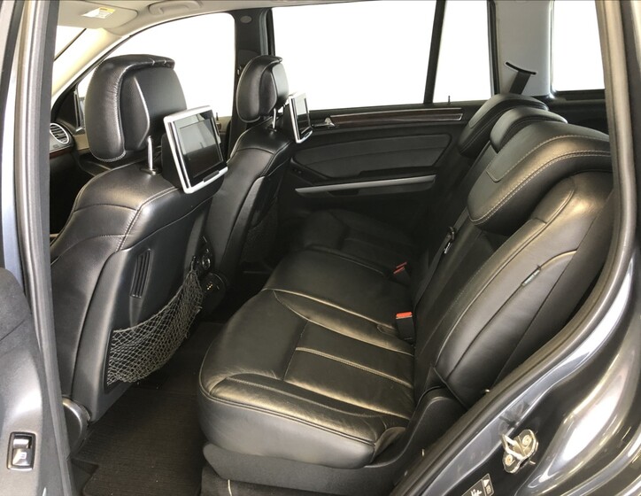 Mercedes-Benz GL 10