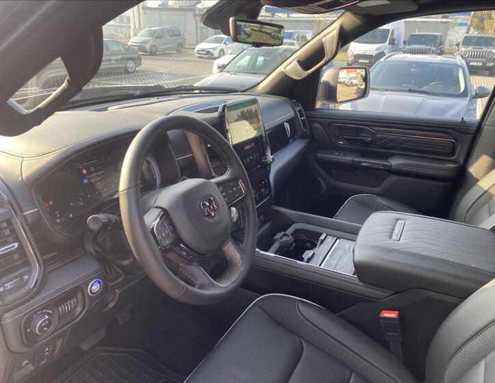 Dodge RAM 9