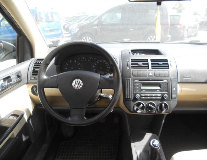 Volkswagen Polo 13