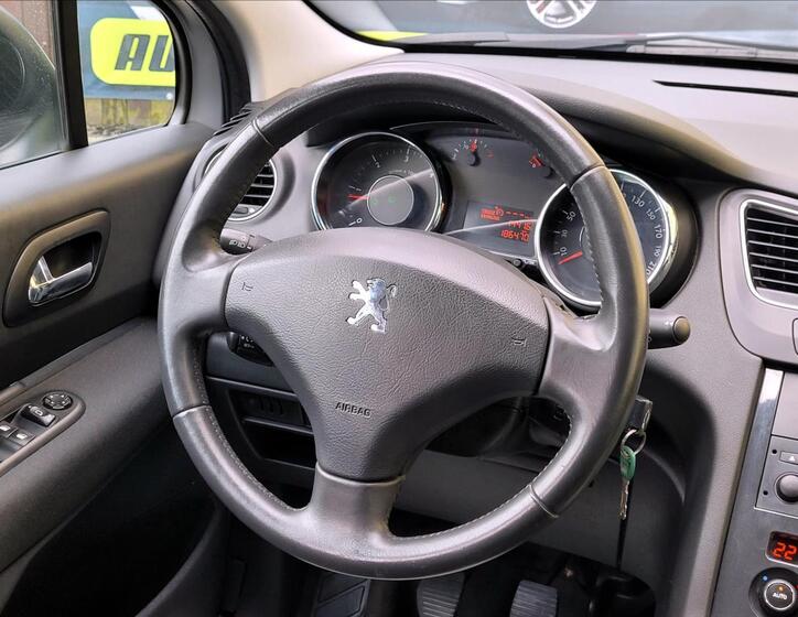Peugeot 5008 31